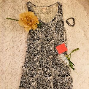 Tribal Design Black and White Dress ❤️❤️ NWT!